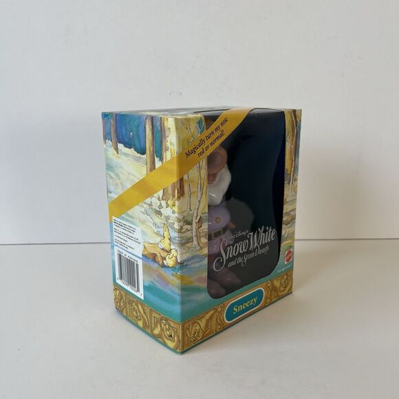 1992 Mattel Disney Snow White and the 7 Dwarfs Sneezy Doll Magic Color Change - Picture 3 of 5